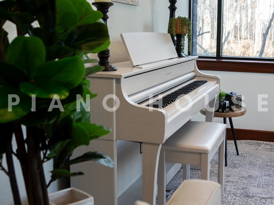 YAMAHA CLP-845 WB - Góc nhìn thực tế 6